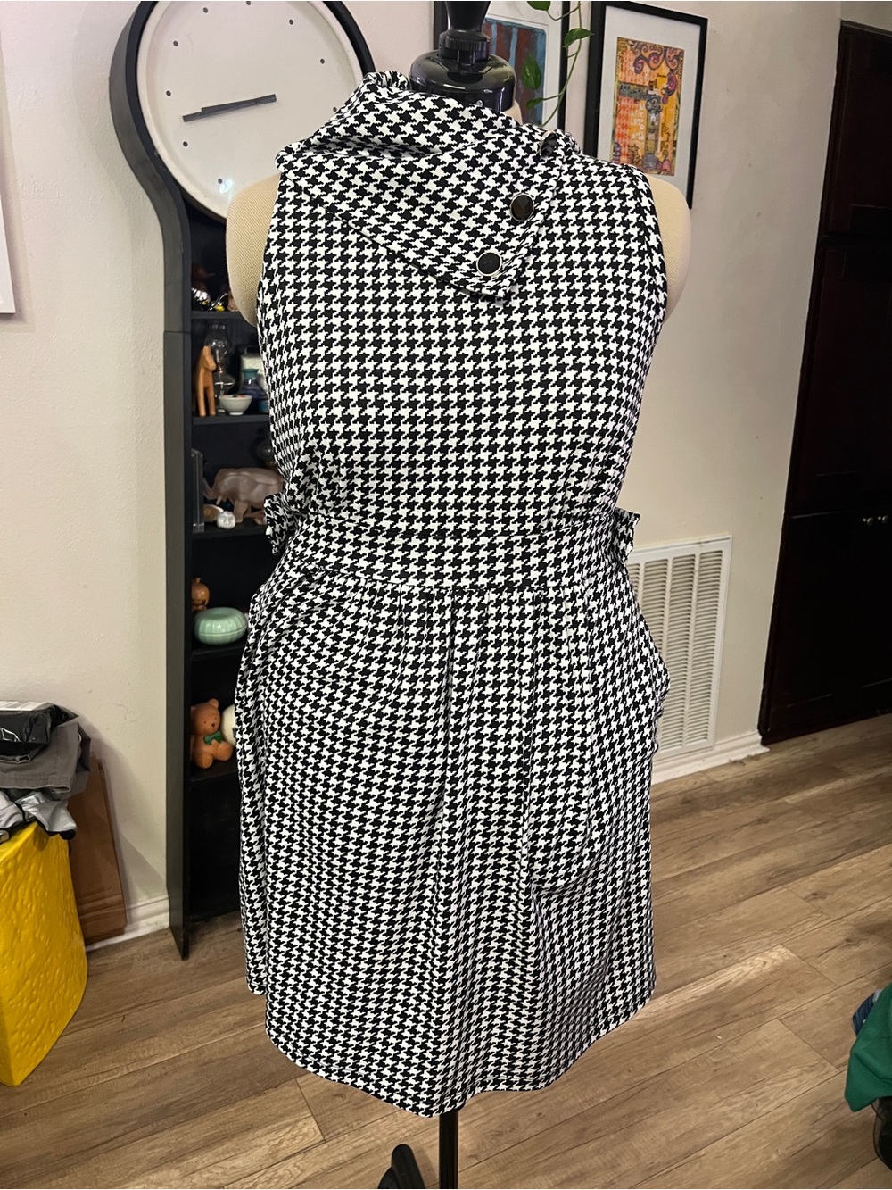 Sleeveless Houndstooth A-Line Dress - Black & White
